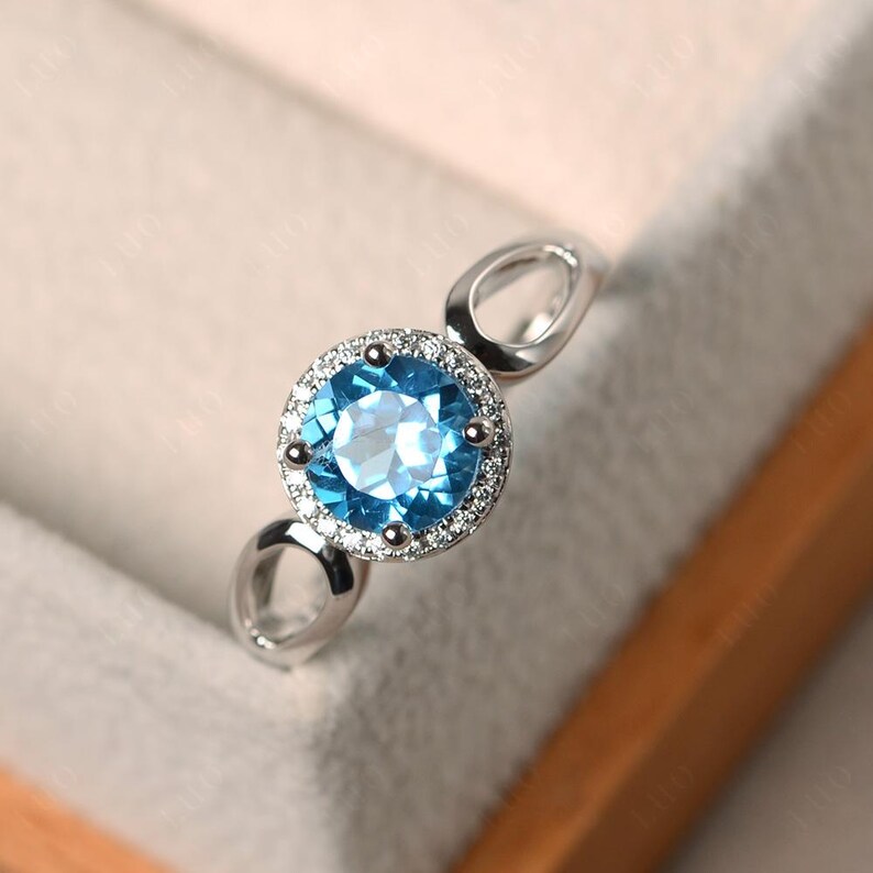 Anillos con halo, anillos de boda de esmeralda, anillos de piedra natal de mayo, anillos de piedras preciosas verdes, anillos de talla redonda, anillos de plata de ley Swiss Blue Topaz