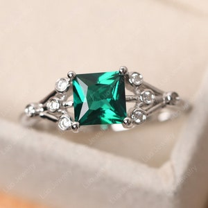 Princess Cut 6x6 mm Smaragd Verlobungsring, 14 Karat Gold, benutzerdefinierte Multi-Stein Mai Geburtsstein Ring