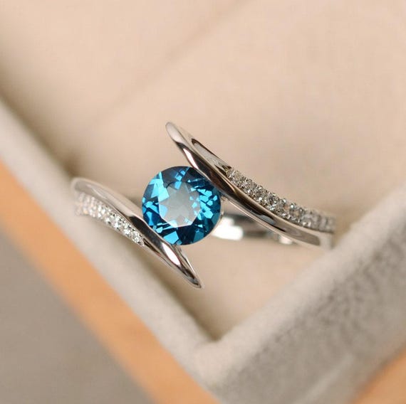 London blue topaz ring, round cut,blue stone,topaz engagement ring,November  birthstone ring