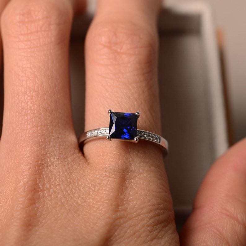 Sapphire ring, princess cut sapphire, engagement ring image 5