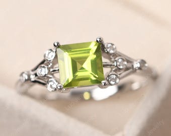 Square cut peridot anniversary ring,sterling silver, unique horoscope ring,August birthstone