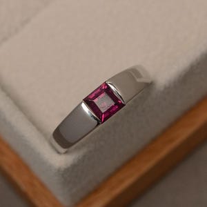 Pyrope garnet ring, solitaire ring, square cut, natural garnet ring, engagement ring