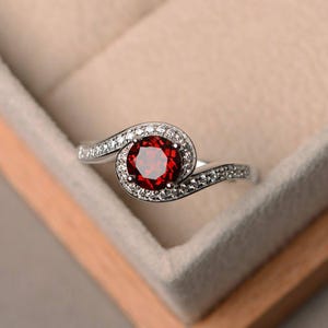 Natural red garnet ring, wedding ring, round cut gemstone, January birthstone ring, red gemstone ring, sterling silver ring