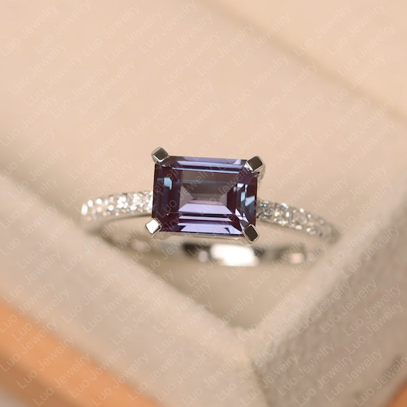Alexandrite hotsell birthstone rings