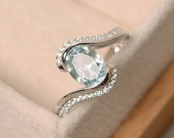 Aquamarine Ring, aquamarine,engagement ring, March birthstone ring, oval cut aquamarine