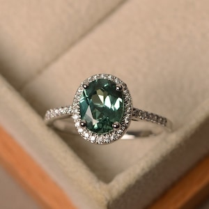 Green sapphire rings,engagement rings,oval cut,white gold rings