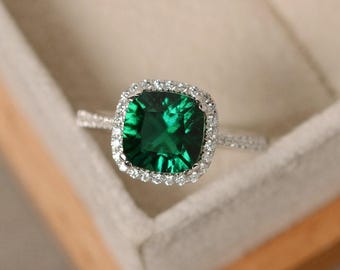 ユニークなエメラルドステートメントリング、3ストーンマザーズリング