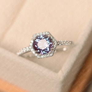 Alexandrite ring, round cut, June birthstone, color changling ring, white gold, wedding ring