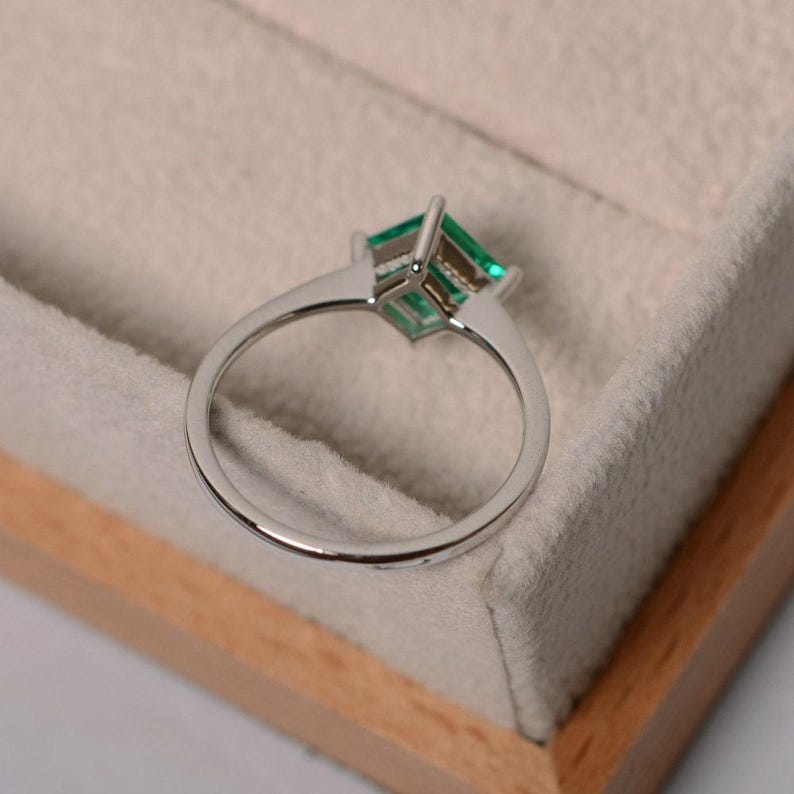 Anillo de esmeralda verde, piedra de nacimiento de mayo, solitario de piedras preciosas, anillo de compromiso para ella. imagen 2
