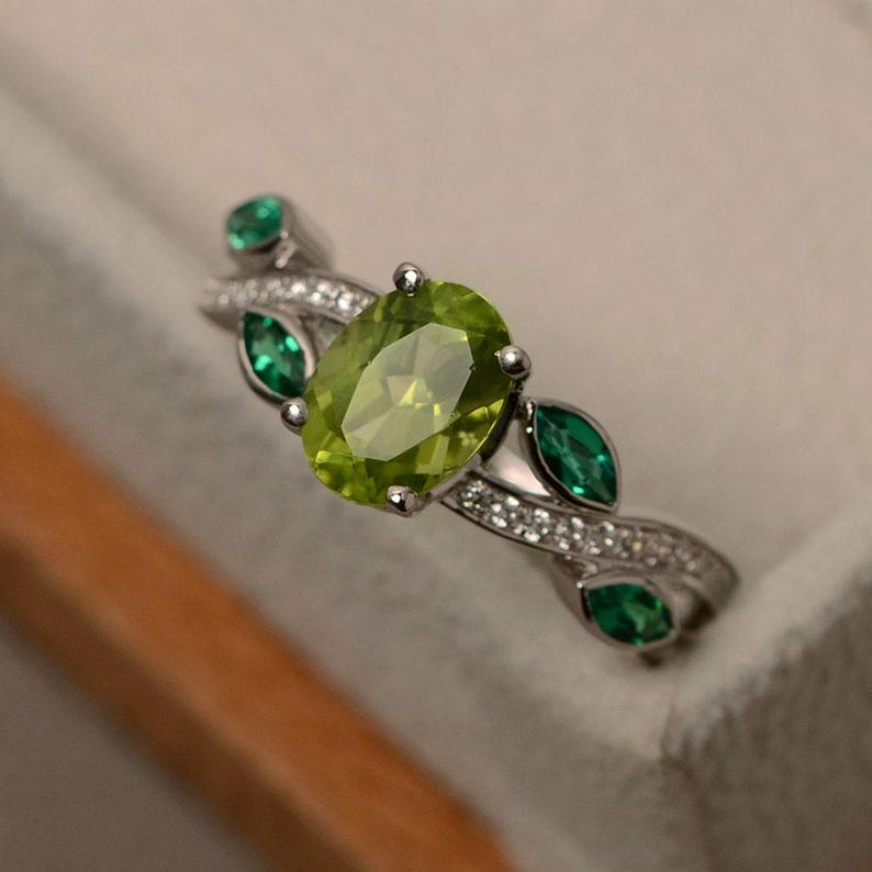 Natural peridot ring silver, green gemstone ring, multistone rings, sterling silver, oval cut peridot, leaf ring image 2