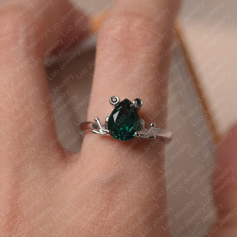 Lovely Frog Ring Frog Engagement Ringunique Emerald Ring Etsy