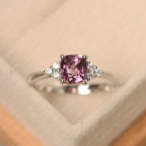 Anello con spinello rosa, taglio cuscino, oro bianco, anello di fidanzamento per donna