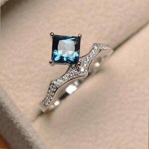London blue topaz ring, promise rings, princess cut blue gems, silver rings, Kite set ring