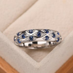 男性用のユニークなサファイア結婚指輪、パヴェチャンキーリング、スタッキングエタニティリング、シルバー9月誕生石リング