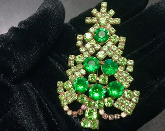 Old Czech Crystal Glass Medium Xmas Tree Brooch, Green Clear Rhinestone Handmade Christmas Gift Lapel Shawl Hat Brooch Pin, Stocking Stuffer