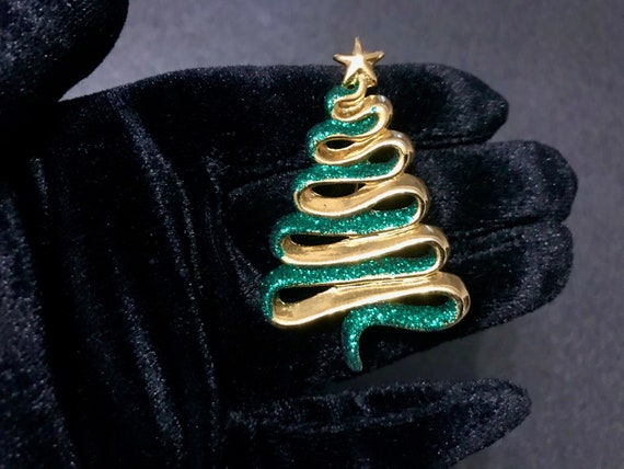 70s Danecraft LARGE Green Xmas Tree Brooch, Glitt… - image 1