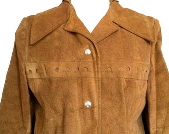 Veste en daim à col rond marron camel des années 70, veste à boutons-pression bohème en cuir véritable perforée, veste hippie en daim camel Street Style