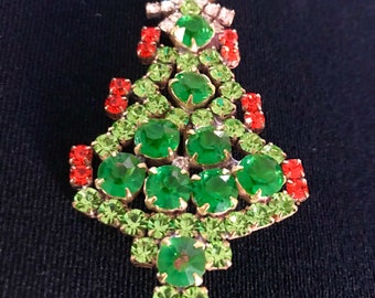 チェコガラス　クリスマスツリーブローチ 古いチェコクリスタルガラスのクリスマスツリーブローチ、グリーン