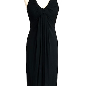 Classy French Designer Caractere LBD, Twist Front Detail V-Neckline Wiggle Sheath Occasion Cocktail Party Below the Knee Little Black Dress