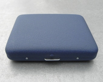 CURVYCASE blau - Etui für 18 Zigaretten, mit Spangen - Metalldose