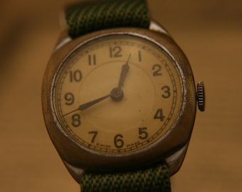 Zeer zeldzaam WO1 Zwitsers militair militair polshorloge uit 1910 met vaste band, loopt goed