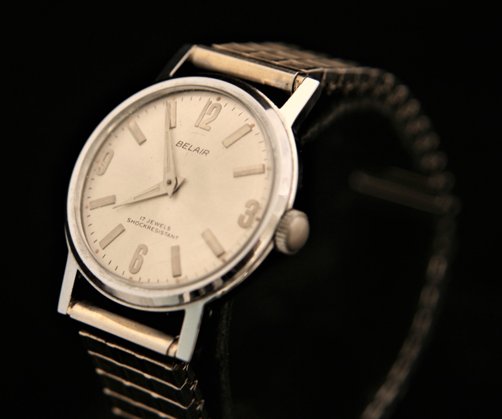 Strong running, well preserved, American made, men's vintage 1960's 17