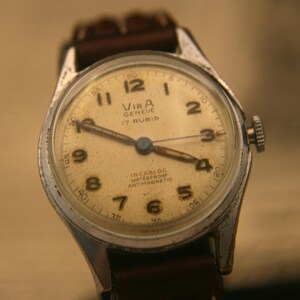 Vintage 1940's men's WWII Vira/ Miramar 17J Swiss military dial wristwatch, running well! image 3