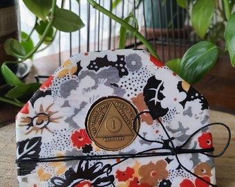 Floral Medallion Holder / Display