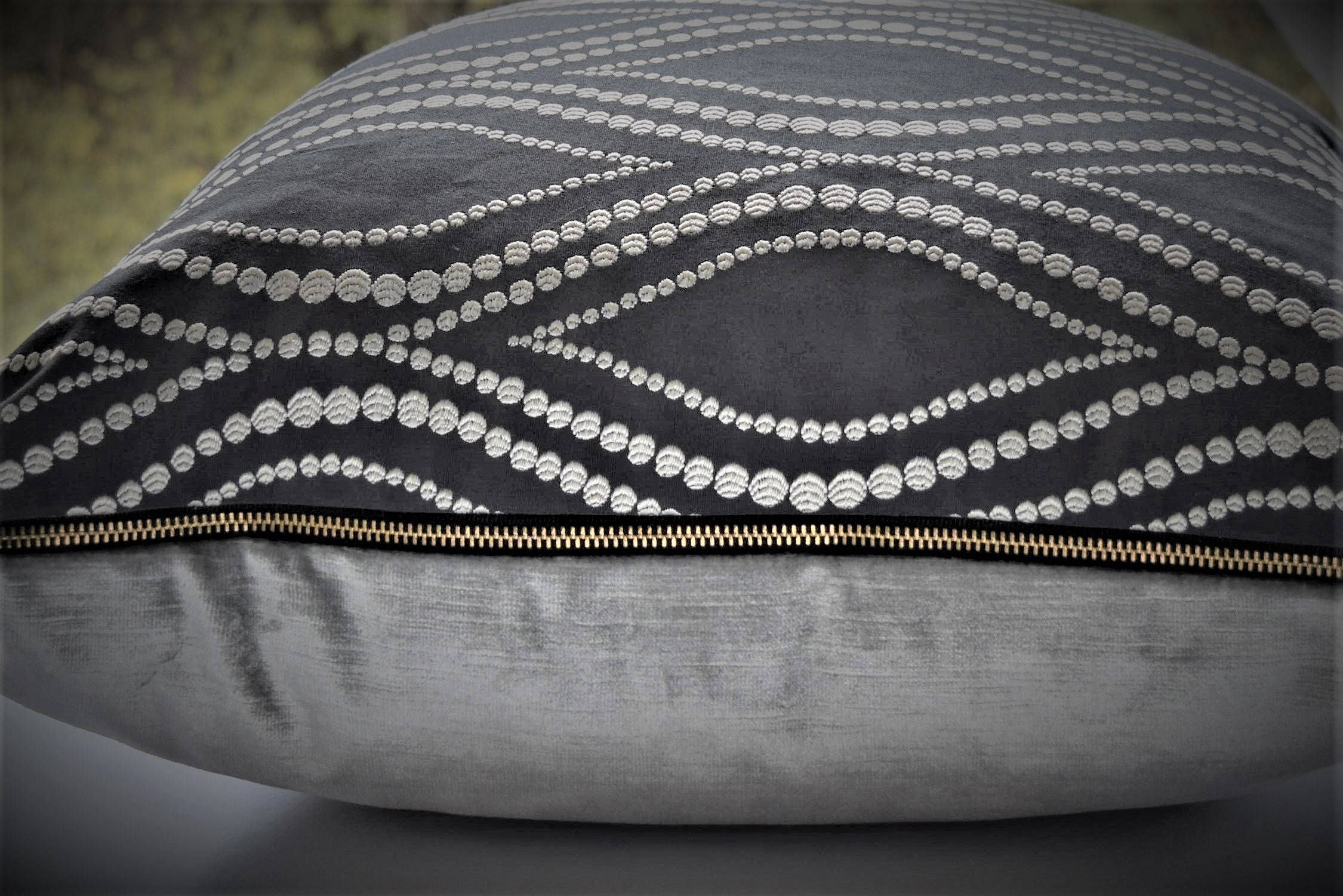 Cubierta de almohada gris de madera de pino respaldo de | Etsy