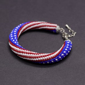 American flag bracelet, USA flag bracelet, Patriotic jewelry for women, Bead crochet bangle