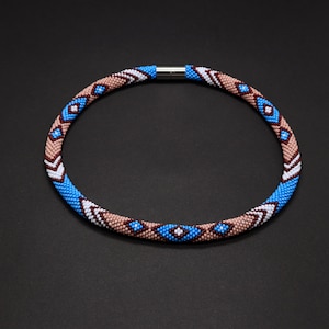 Native Americans inspired beaded necklace, Native beadwork, Bead crochet choker