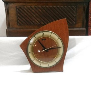 Freeform Formica Clock - Imperfect Mid Century Retro Wall Clock - FFR Wall Clock - Atomic Clock France - Retro Interiors