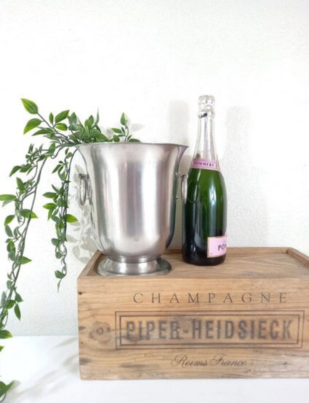 Beau Seau à champagne Guy Degrenne. INOX - Arts de la table