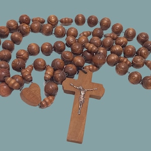 Rosario grande de madera de Lourdes: cuentas esféricas talladas a mano, 109 cm