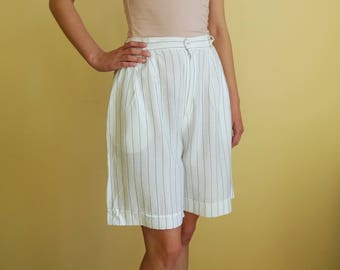 vintage White Bermuda Shorts Womens Bermuda Shorts Striped White Small size Beach Shorts Classic Bermuda Pants Taille haute