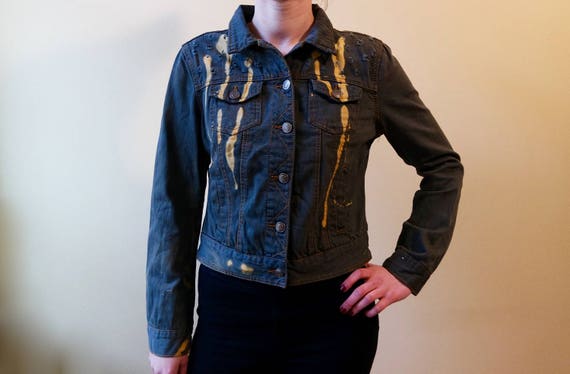 khaki dress and denim jacket I found the perfect denim funnel neck jacket for spring  and it also  comes in khaki , #spring #denimjacket #funnelneck #khaki #springstyle