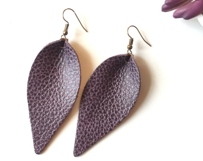 Leather Earrings Pinched Leaf Teardrop Purple Pebble Leather Fashion Statement Earrings