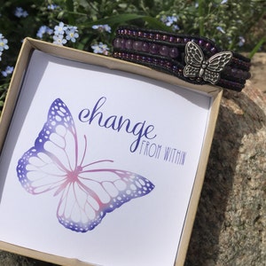 ENVÍO GRATIS WW | 3 fila pulsera brazalete | Brazalete Triple Perla pulsera con cuentas de amatista de púrpura | Botón de cierre de la mariposa | mariposa bracele