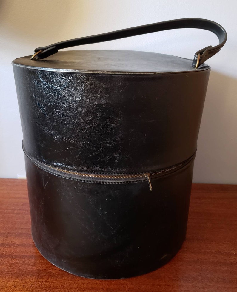 vintage hat boxes