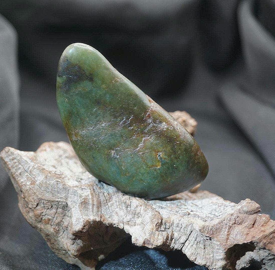 Big Sur Vulcan Nephrite Jade Stone. - Etsy