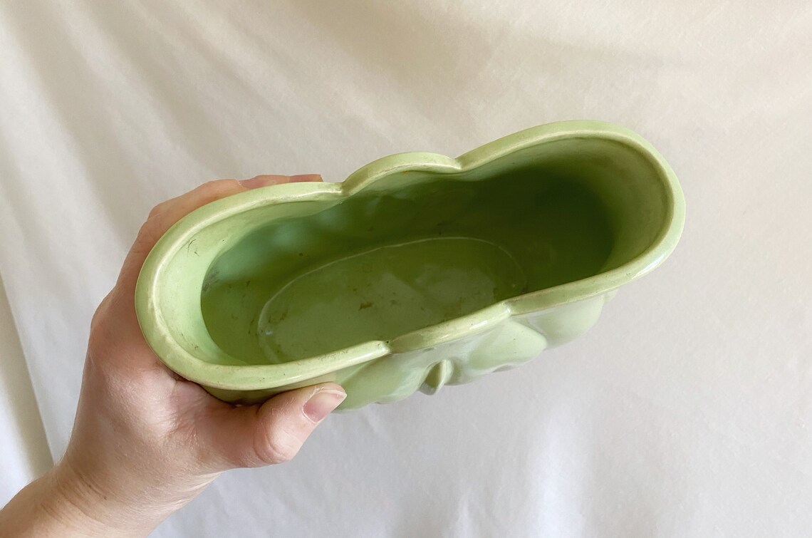 Vintage Green Tulip Shaped Vase / Mccoy Style Vase / Mid Etsy