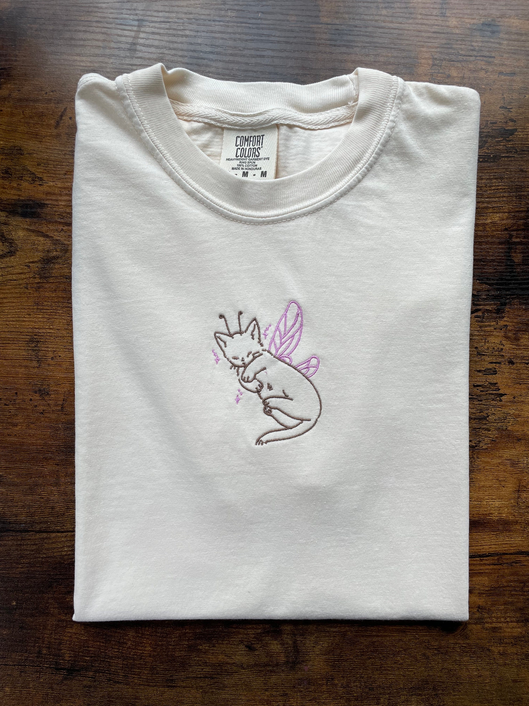 【CPGN STUDIO】24SS★ Fairy Cat Embroidery Short Sleeve Tee Fairy Cat Embroidered Unisex T-shirt - Etsy