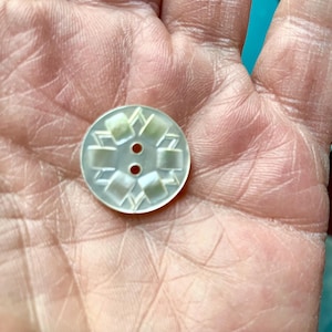 Vintage Pearl Buttons Carved Mother of Pearl 1910 Ribbon Twirl 10 Pc .5&quot; 13mm Collectible Notions Costume Antique MOP Unusual