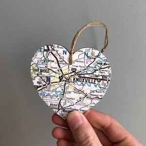 Knoxville Map Herzverzierung, Knoxville TN Ornament, Knoxville Tennessee Geschenk, Universität von Tennessee, Knoxville Karte, Abschlussgeschenk