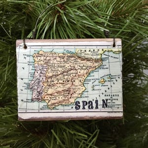 Spain Ornament, Spain Gift, Map Ornament, Travel Gift, Spain Map Ornament, Personalized Christmas Ornament