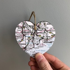 Rhode Island Map Herzverzierung, Rhode Island Ornament, Rhode Island Geschenk, Vorsehung RI, Brown Universität, Abschlussgeschenk