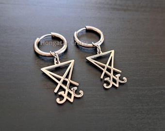 Pendientes Huggie con el símbolo de Lucifer, acero inoxidable