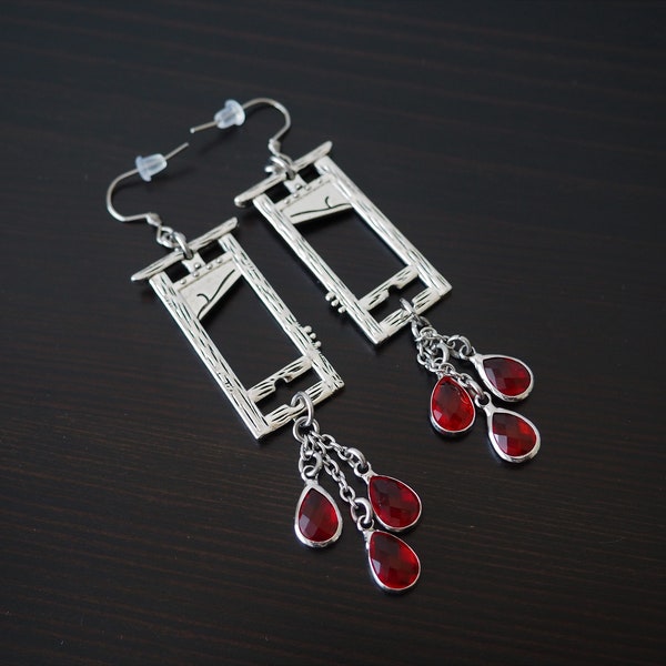 Pendientes guillotina con gotas de sangre