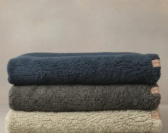 Handmade Sherpa Fleece Pet Blanket – Lightweight Dog/Cat Throw