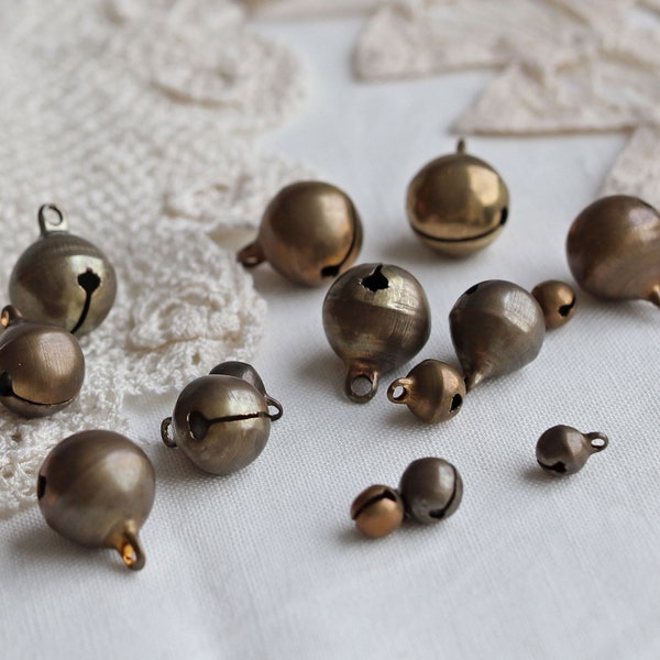 6mm/8mm/10mm/12mm/14mm Antique Brass Jingle Bells Charms, Perfect for Vintage Teddy bear and Doll Clothes Sewing Project, They Can Ring